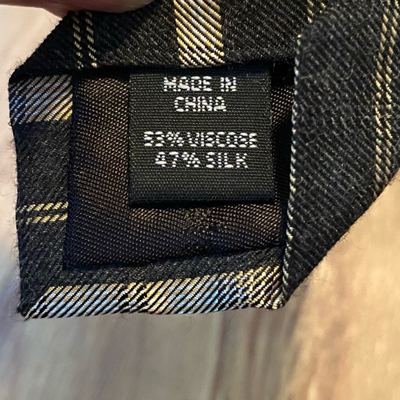 Calvin Klein Gray Tan Striped Silk Blend Men’s Necktie - Picture 12 of 12